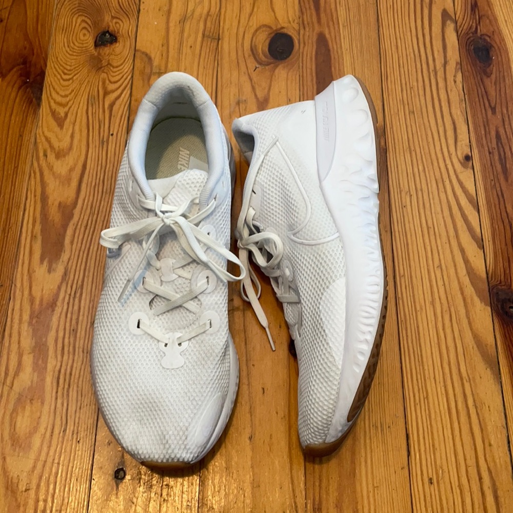 Nike Men Renew size 11.5
